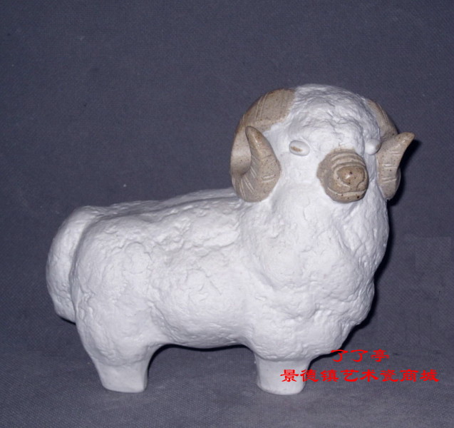 《生肖羊》雕塑·周国桢（陶瓷美术教授、国家级大师评委）