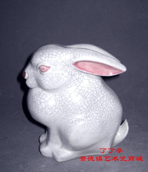 《生肖兔》雕塑·周国桢（陶瓷美术教授、国家级大师评委）