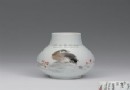 1993年作 李峻 鸟啼红花 新彩瓷瓶 拍卖成交价：RMB:35,840